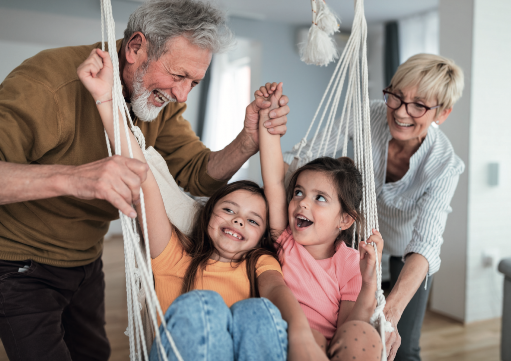 Hilfe, Oma und Opa verwöhnen unser Kind maßlos!