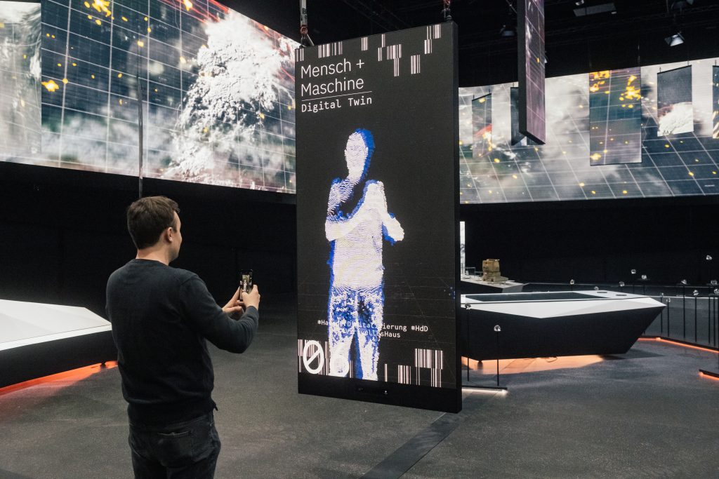 „Haus der Digitalisierung“ in den Ferien: Ausstellung „Mensch + Maschine“