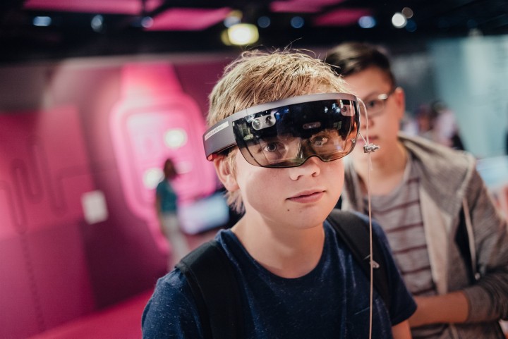 Forschungsschiff „MS Wissenschaft“ kreuzt auf der Donau in Niederösterreich