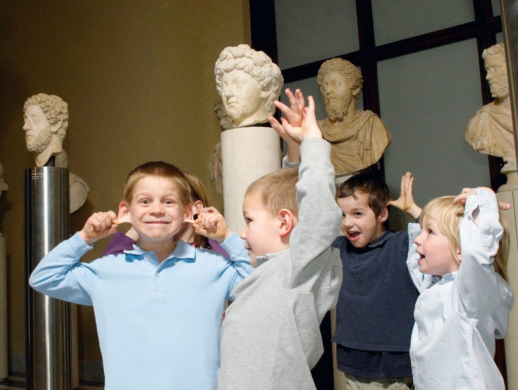 DIE NEUE FAMILIEN-JAHRESKARTE DES KHM-MUSEUMSVERBANDS IST DA: Gemeinsam Wunder entdecken!