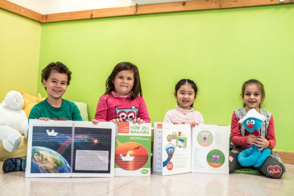 Musikalische Sprachförderung für Kinder mit „Hör zu, Bakabu“