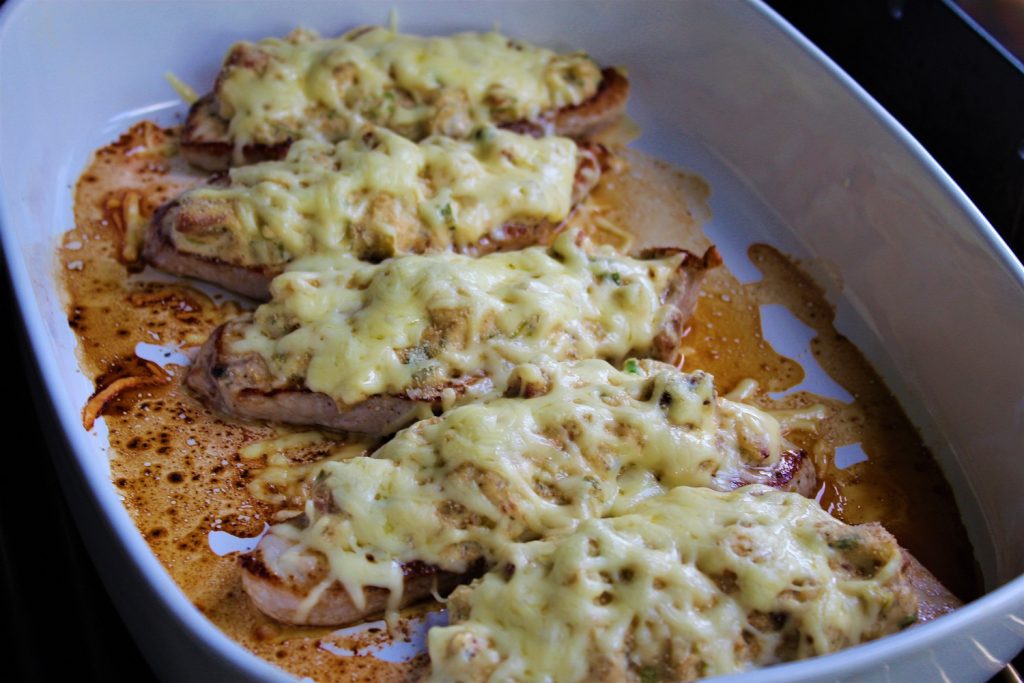 Die Frau am Grill: Überbackene Schnitzel – cremiges Sommeressen